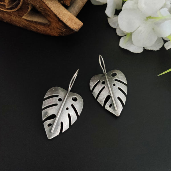 "Mihika" Silver Look Alike Oxidised Earring