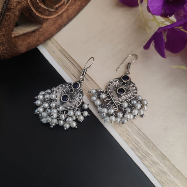 "Prati" Silver Look Alike Oxidized Dangler