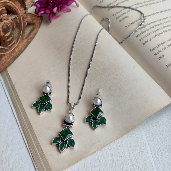 Viraha Daily Wear Chain Pendant Set