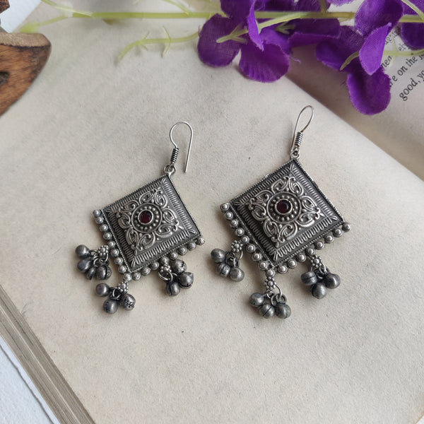 "Simmy" Silver Look Alike Oxidized Earrings