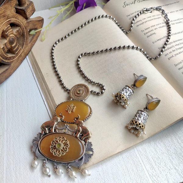 “Elephant” Silver Look Alike Necklace