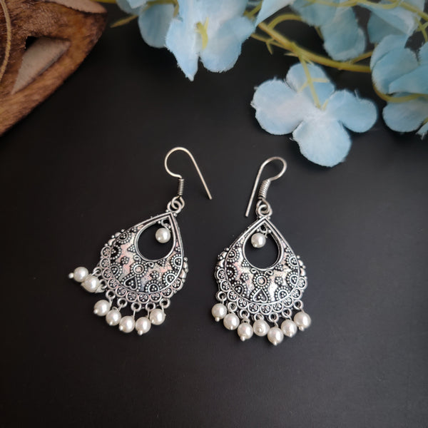 "Riyanshi" Oxidised Earrings