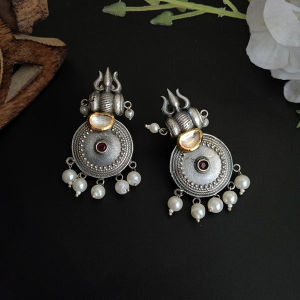 Trishul Oxidized Kundan motif Earrings