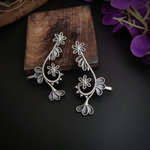 "Geeta" Silver Look Alike Oxidised Earcuff