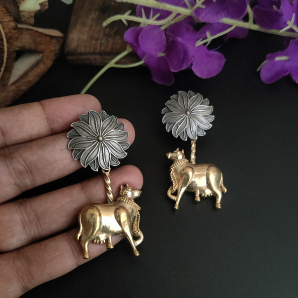 Thushara Silver Look Alike Oxidized Earring