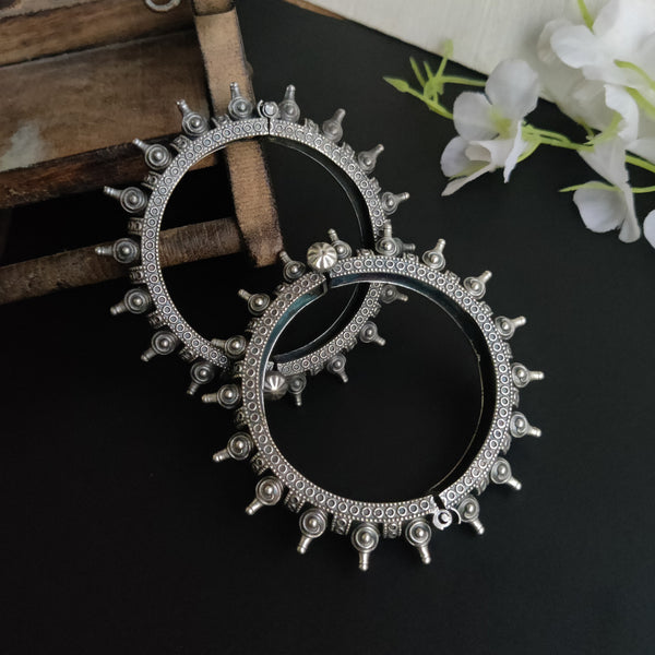 Silver Look-Alike Traditional Openable Kadas for Elegant Style Model 10