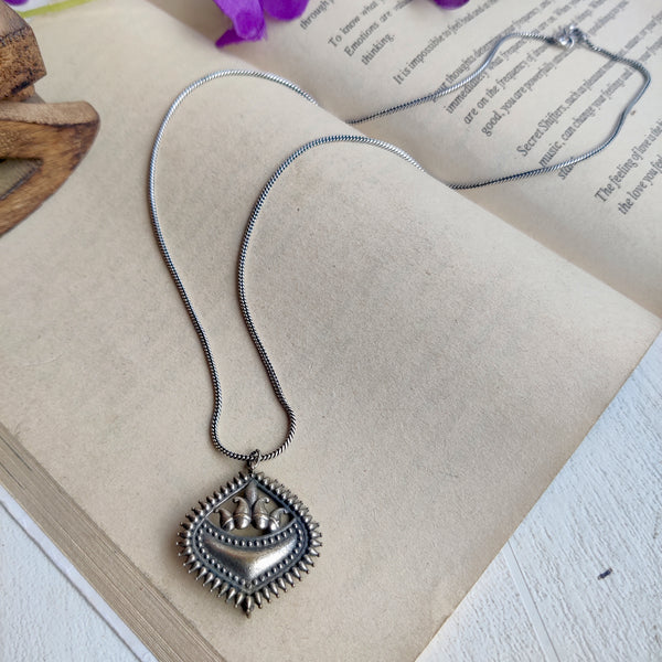 "Itya" Silver Look Alike Oxidised Necklace