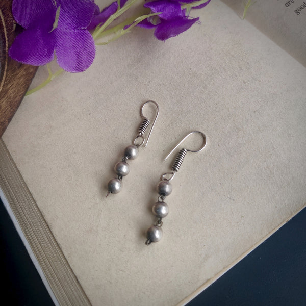 Minimalistic Oxidised Hook Earrings