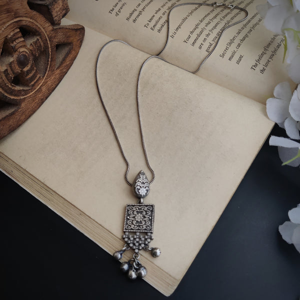 “Namrata” Oxidised Chain Pendant