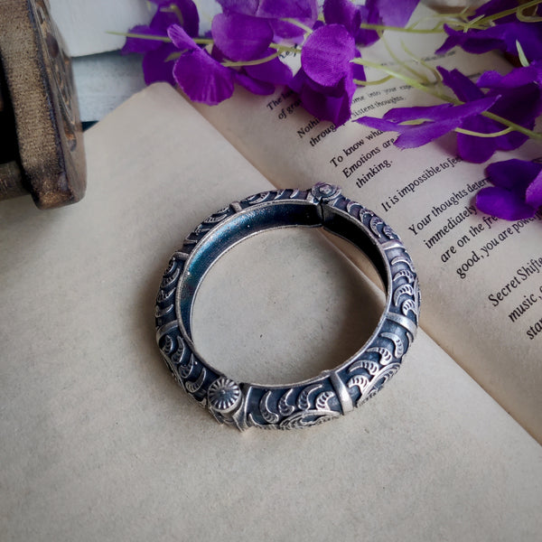 Silver Look-Alike Traditional Openable Kadas for Elegant Style Model - 5