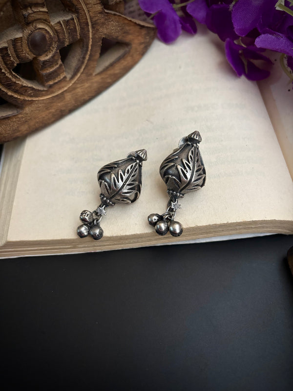 "Melanie" Silver Look Alike Oxidized Earrings