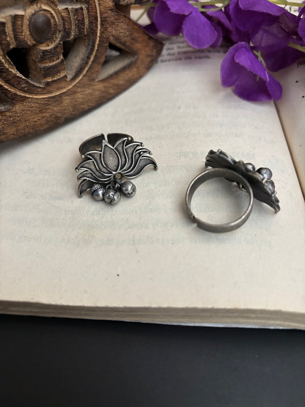 Adjustable "Lotus" Silver Look Alike Oxidized Rings