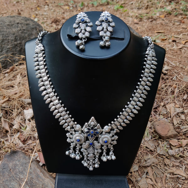 “Manas” Silver Look Alike Oxidised Short Necklace