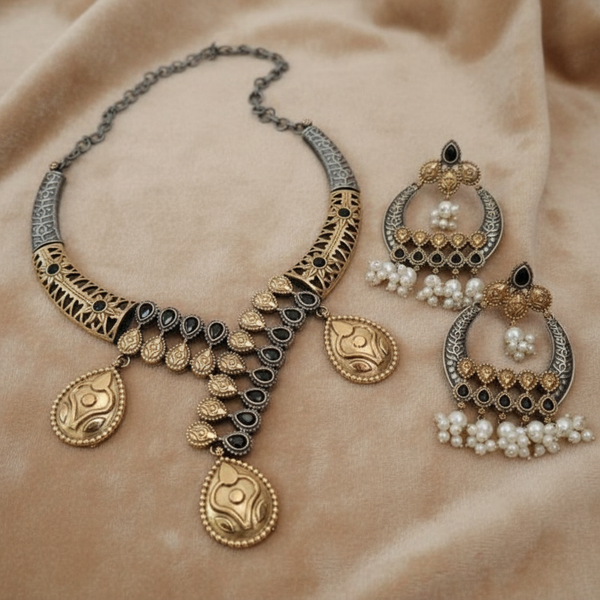 Tattva Dual Tone V-Cut Elegance Necklace